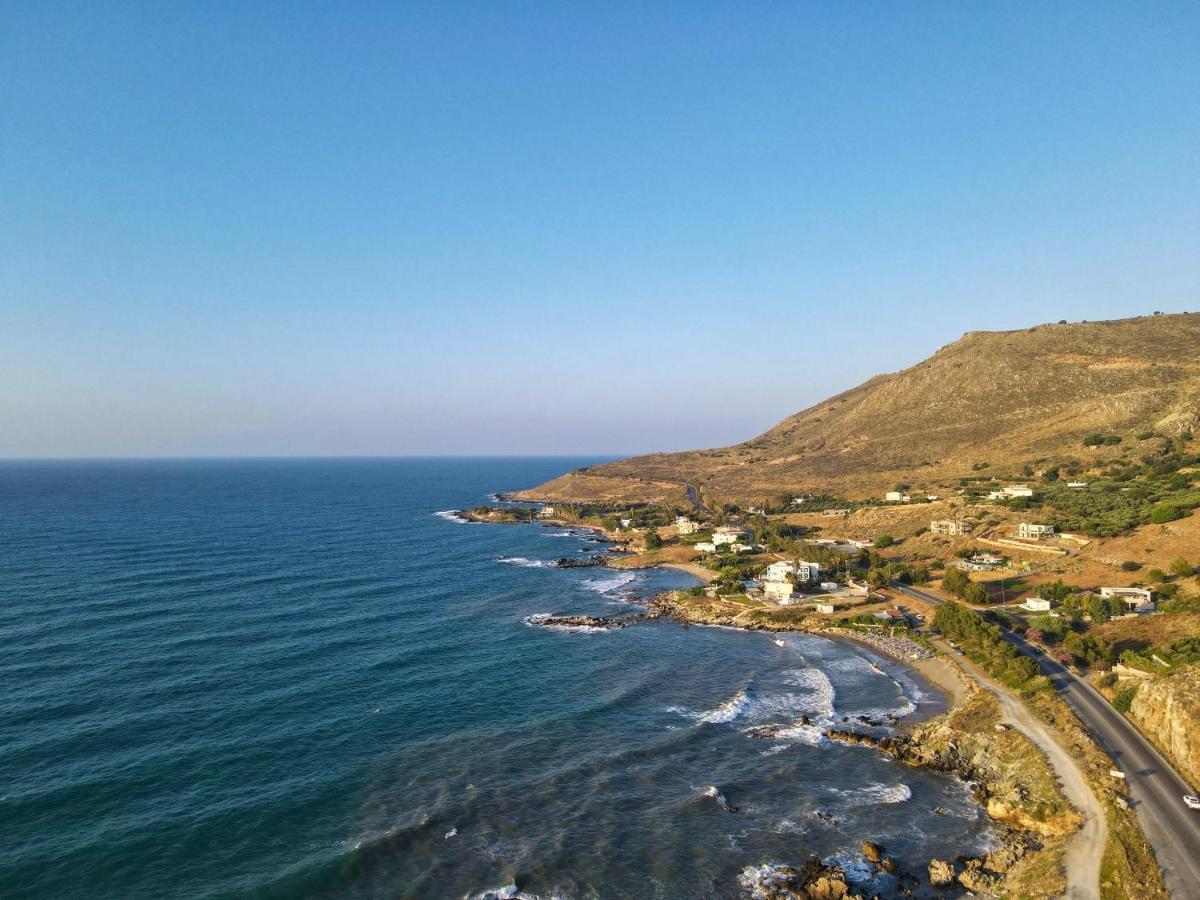 Korissia With Lake View Kournas Екстер'єр фото