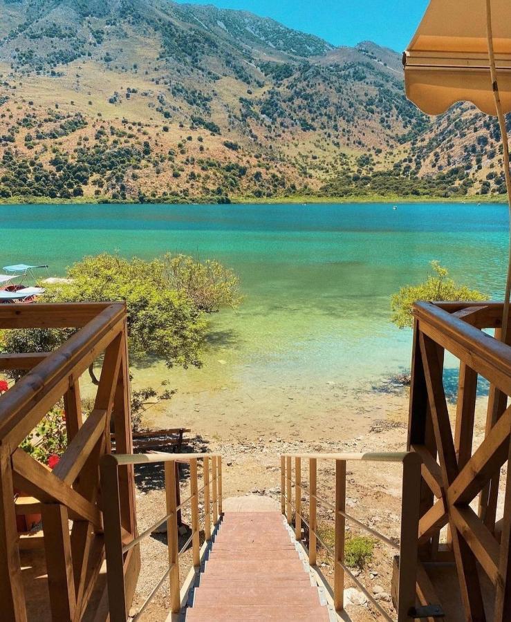 Korissia With Lake View Kournas Екстер'єр фото
