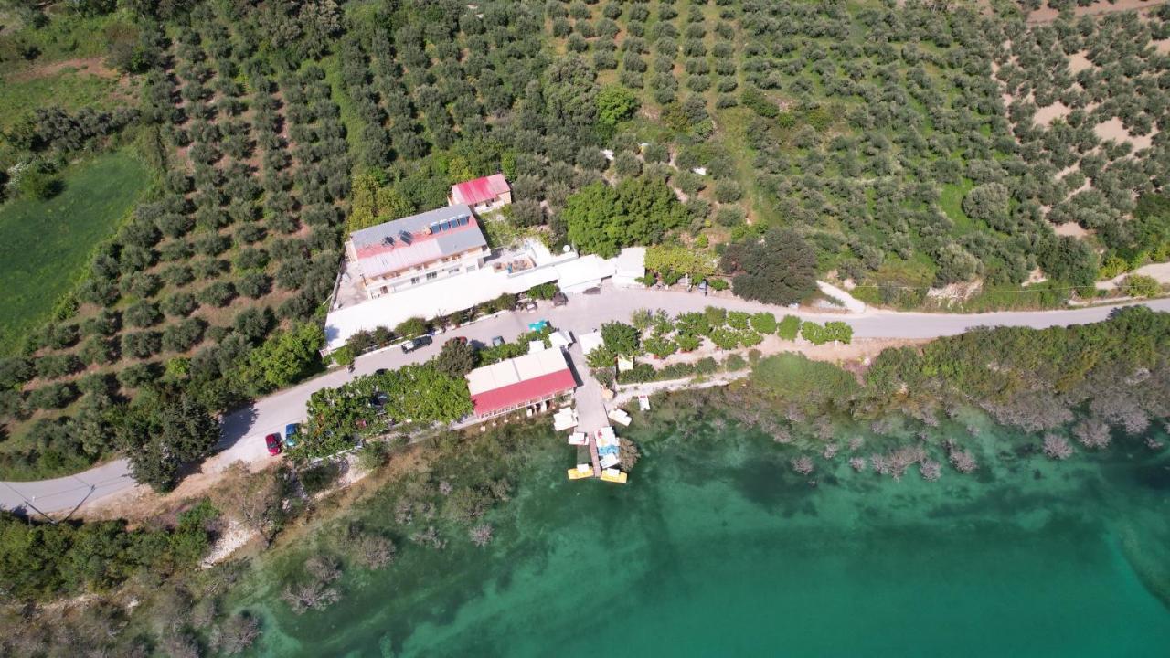 Korissia With Lake View Kournas Екстер'єр фото