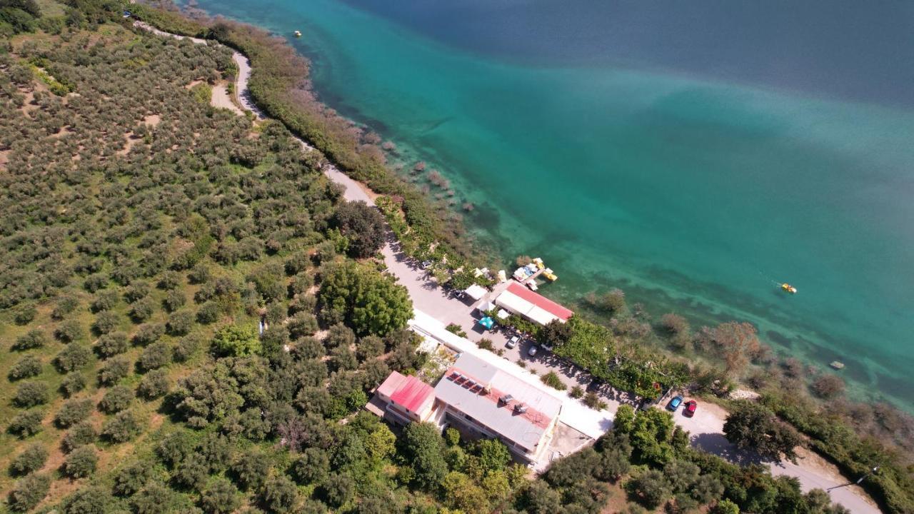 Korissia With Lake View Kournas Екстер'єр фото